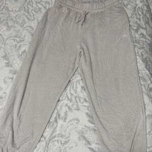 Adidas  beaige  Sweatpants M size (used twice)